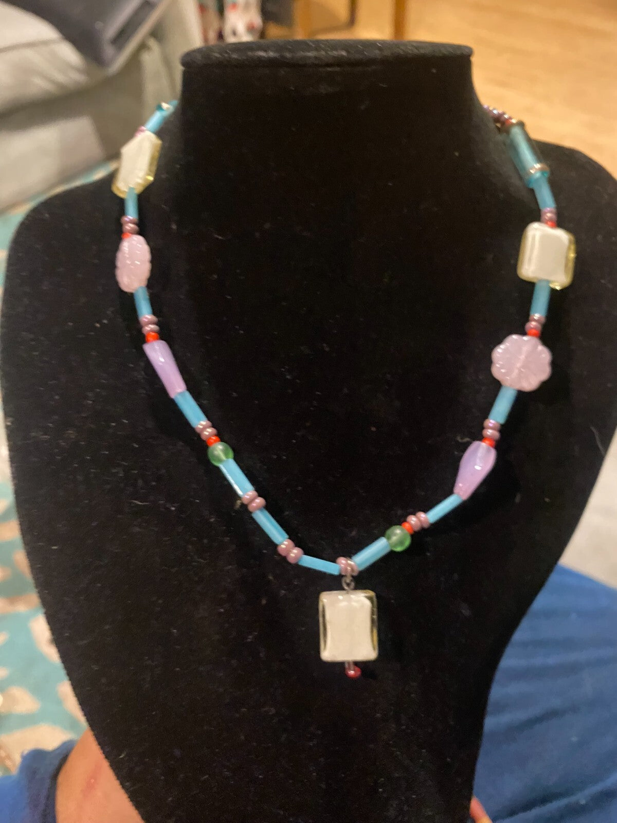 tropical peridinkle glass necklace