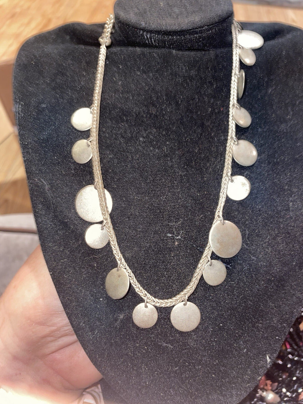 Kenneth Cole Reaction Necklace Gold Dangle Circles