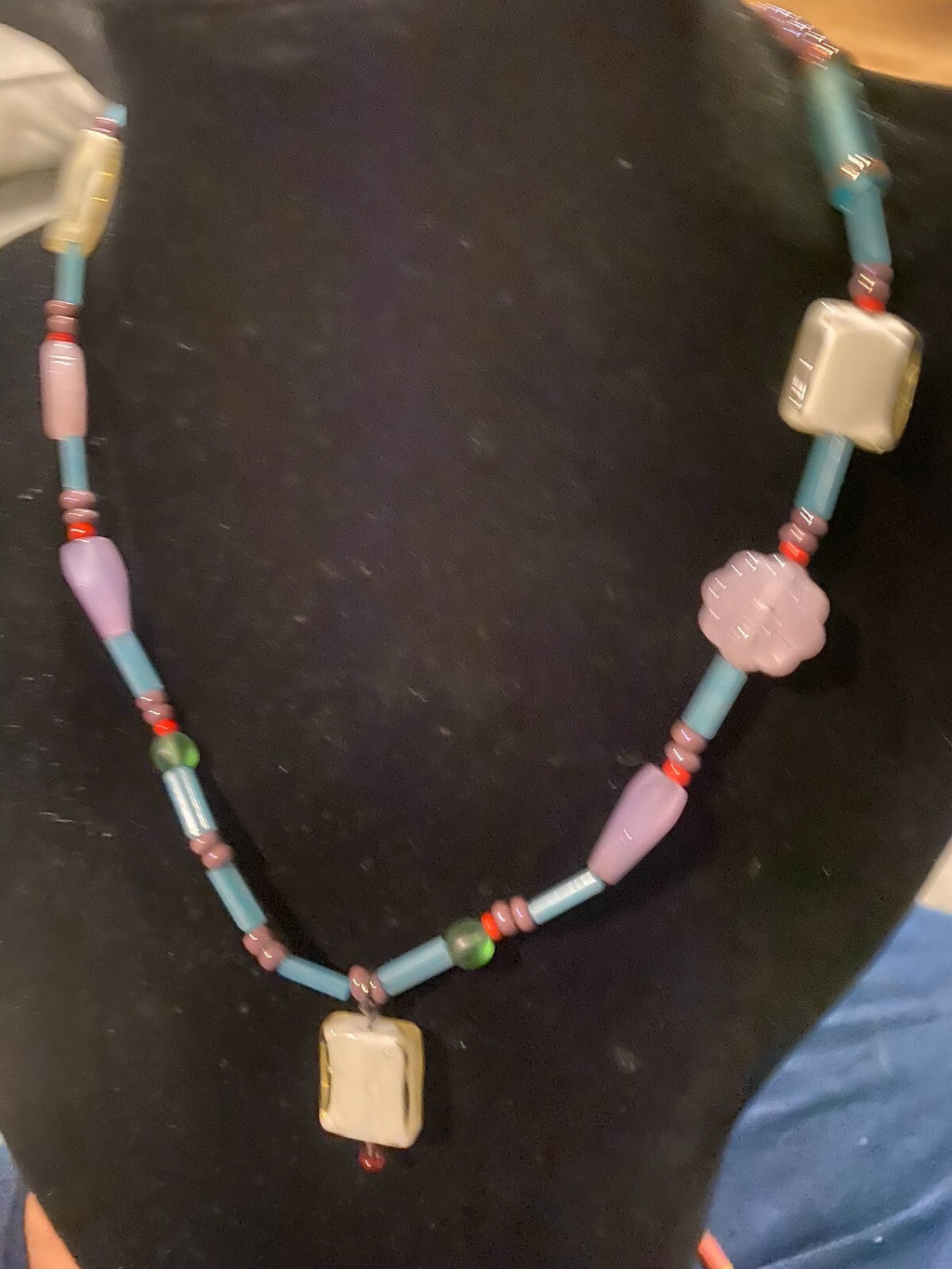 tropical peridinkle glass necklace